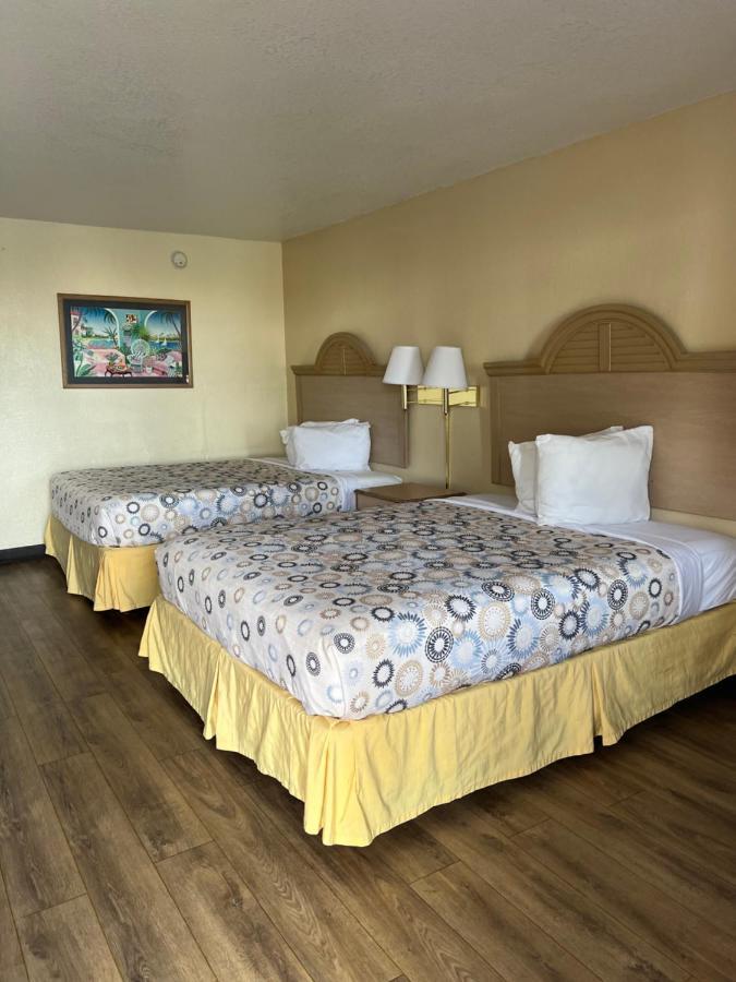 Hole Inn The Wall Hotel - Fort Walton Beach - Sunset Plaza - Nearby Beaches & Hurlburt Экстерьер фото